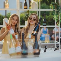 Metro_Happy_hour_18_6_25-120_foto_Marko_Delbello_Ocepek.jpg